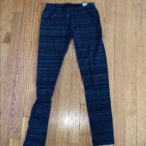 Black/grey striped leggings